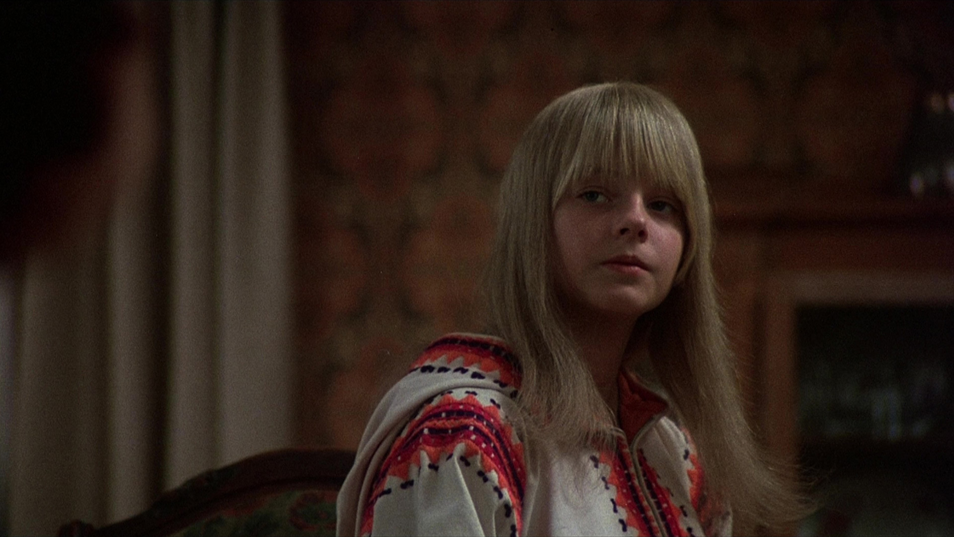 La muchacha del sendero